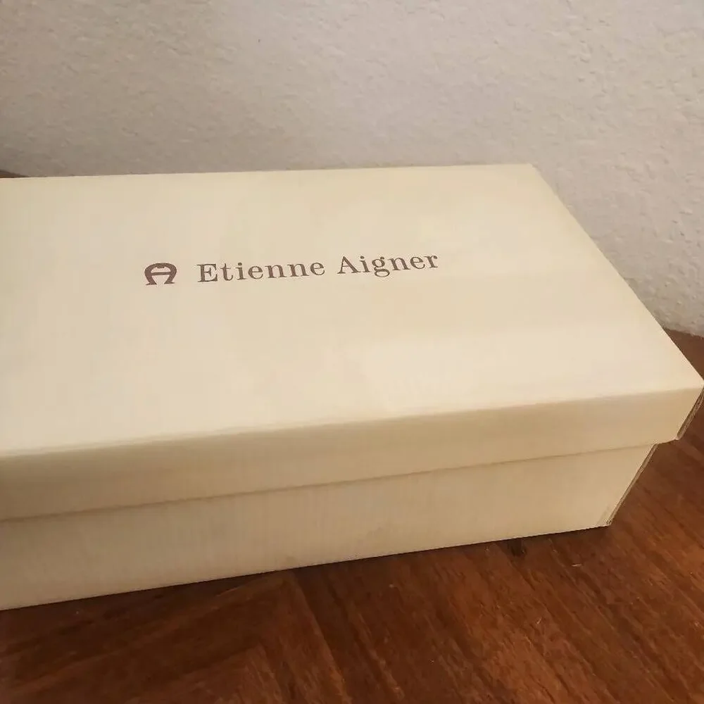 Etienne Aigner Ville Pumps